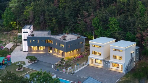 Gyeongju Ain Kids Pool Villa