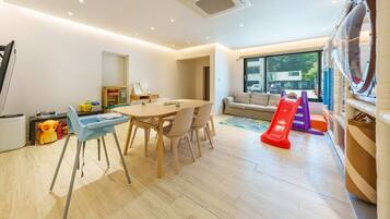 Eenvoudige kamer, 1 slaapkamer (C101 (Private BBQ / Private Pool)) | 1 slaapkamer, gratis wifi