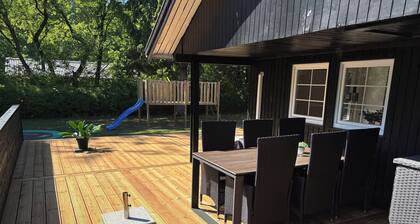 Cozy and child-friendly holiday home in Arrild