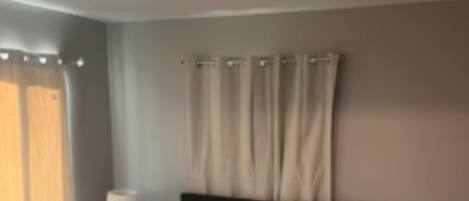 1 chambre, fer et planche Ă repasser, accĂšs au Wi-Fi (inclus)