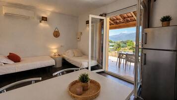 1 camera, insonorizzazione, Wi-Fi gratuito, lenzuola