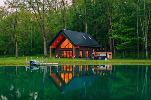Stillwater Retreat | Private Pond w/ Kayaking