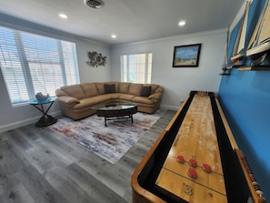 Games room - Lower Chelsea Lookout- Close to Beach and Casinos! (Atlantic City)