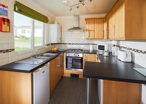 Fridge, oven, stovetop, toaster - Garden Cottage 1 (Pet) (Nr St Austell)