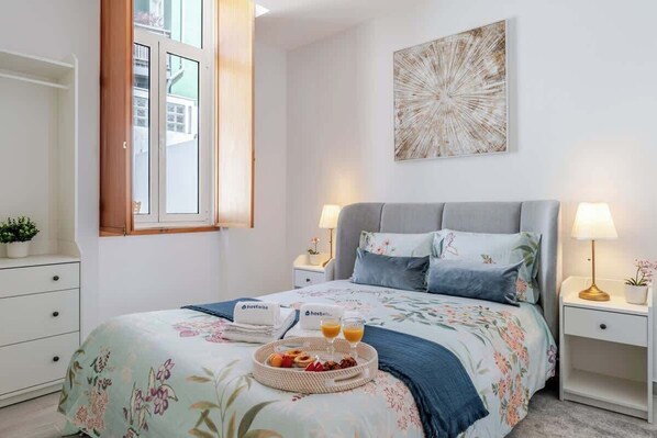 2 bedrooms, iron/ironing board, travel cot, free WiFi