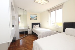 3 bedrooms, iron/ironing board, WiFi