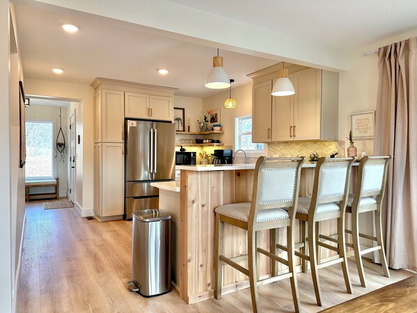 Mikrowelle, Ofen, Herdplatte, Geschirrspüler