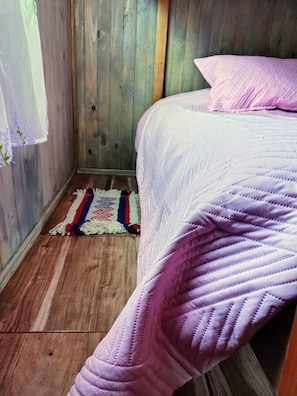 2 bedrooms, bed sheets
