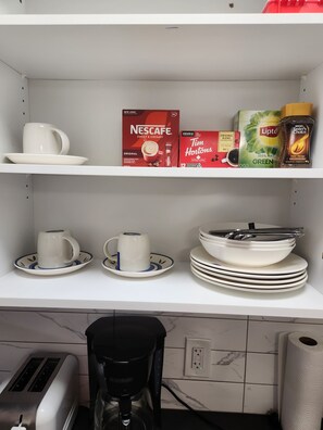 Miscellaneous - Exquisite 1-bedroom basement in the quiet neighbourhood of Bonavista, Winnipeg (Winnipeg)