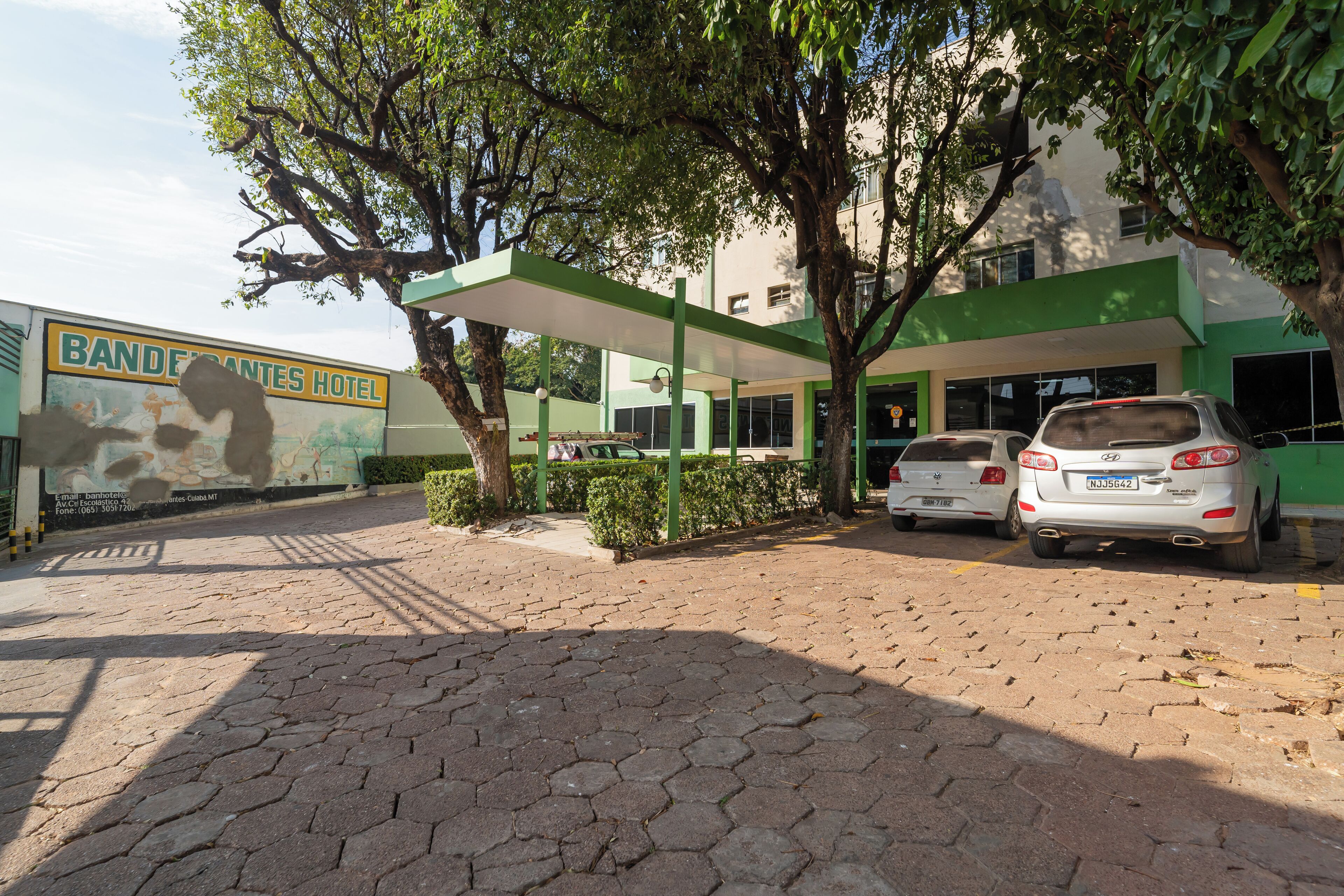 Estacionamento grátis com manobrista