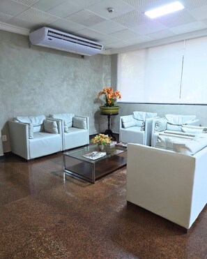 Reception - Bandeirantes Hotel (Cuiaba)