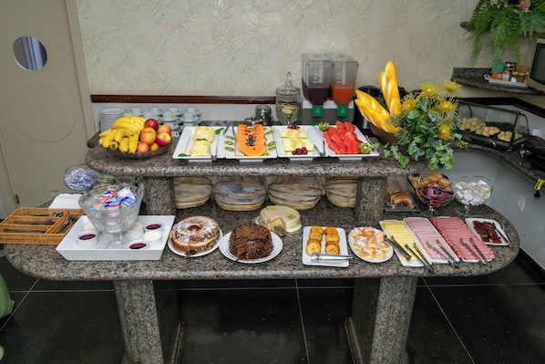 Gratis morgenmadsbuffet hver dag