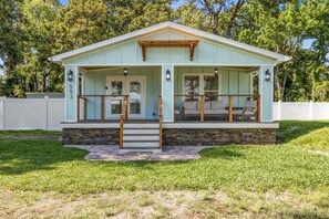 Terrace/patio - Island Home w/ Game Room & Short Drive to Beach (Fernandina Beach)