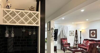 C&J Cozy House near Niagara Falls. 15mins Walking (Strictly No Party)