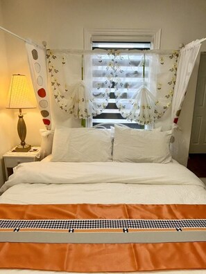 3 bedrooms, in-room safe, iron/ironing board, free WiFi