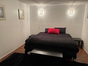 2 عدّة غرف نوم وواي فاي وملاءات أسرّة