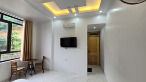 Deluxe-Zimmer, 1 Queen-Bett, Bergblick