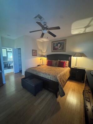 3 quartos, Wi-Fi de cortesia, roupa de cama