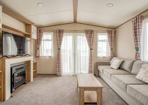 Living area - 3 bedroom accommodation in Nr St Austell (Nr St Austell)