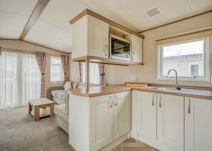 Fridge, oven, stovetop, toaster