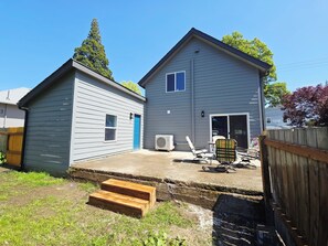 Exterior - 3-Bedroom House Close to Pacific University (Forest Grove)