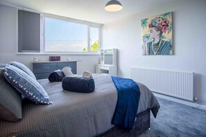 3 bedrooms, WiFi, bed sheets