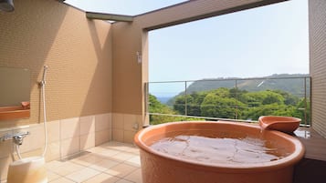 Camera Standard con 2 letti singoli, balcone, vista oceano parziale | Bagno | Vasca e doccia separate, vasca con acqua sorgiva, asciugacapelli