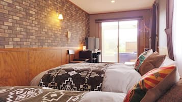 Deluxe Room, Balcony, Partial Ocean View | 1 bedroom, down duvets, individually decorated, desk