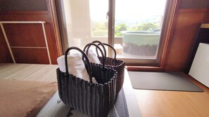 Junior Suite, Balcony, Partial Ocean View | Living area | 40-inch LCD TV with digital channels - kokopellihouseizukogen (Ito)