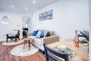 Smart TV y chimenea