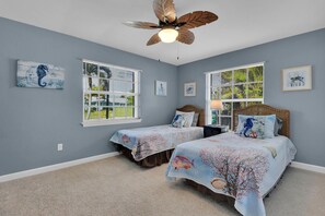 3 bedrooms, desk, iron/ironing board, free WiFi