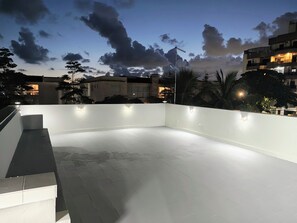 Terrace/patio - Smart house with 5 suites | 2 blocks from Enseada beach (Loteamento Joao Batista Juliao Guarujá)