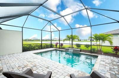 Like new 3-bedroom villa with private pool, gated community, in Lakewood Ranch.