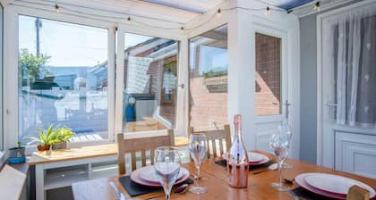 Cosy Cottage - 2 Bedroom Cottage - Mumbles