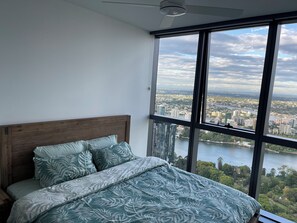 2 chambres, fer et planche à repasser, Wi-Fi, draps fournis