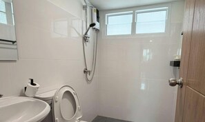 Enkeltrom – superior, 1 queensize-seng, ikke-røyk, byutsikt | Bad