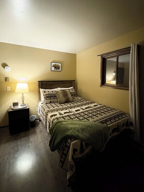 4 chambres, fer et planche à repasser, Wi-Fi, draps fournis