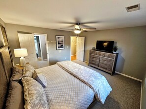 4 Schlafzimmer, Bügeleisen/Bügelbrett, kostenloses WLAN, Bettwäsche