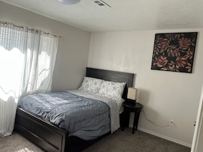 2 bedrooms, iron/ironing board, free WiFi, bed sheets - Cozy Hideaway Parks + Trails Near SLC Airport (Lake Point)