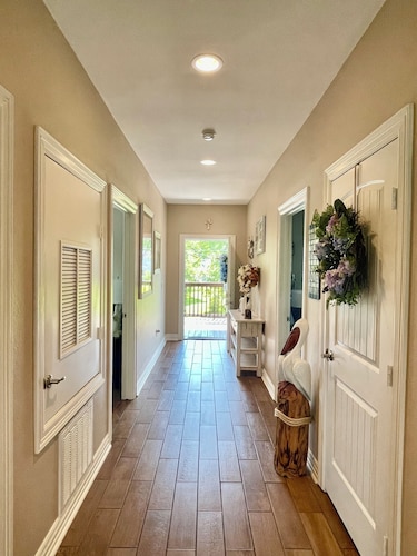 KEMAH BREEZE - Walking Distance to Kemah Boardwalk, Restaurants, Shops,