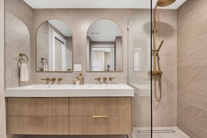 Chambre Quadruple Deluxe | Salle de bain