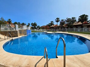 Pool - La Casita de Monte Biarritz by Lica (Atalaya Isdabe)