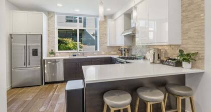 Perch - Walk to Space Needle | 3BR/2BA Home w Parking!