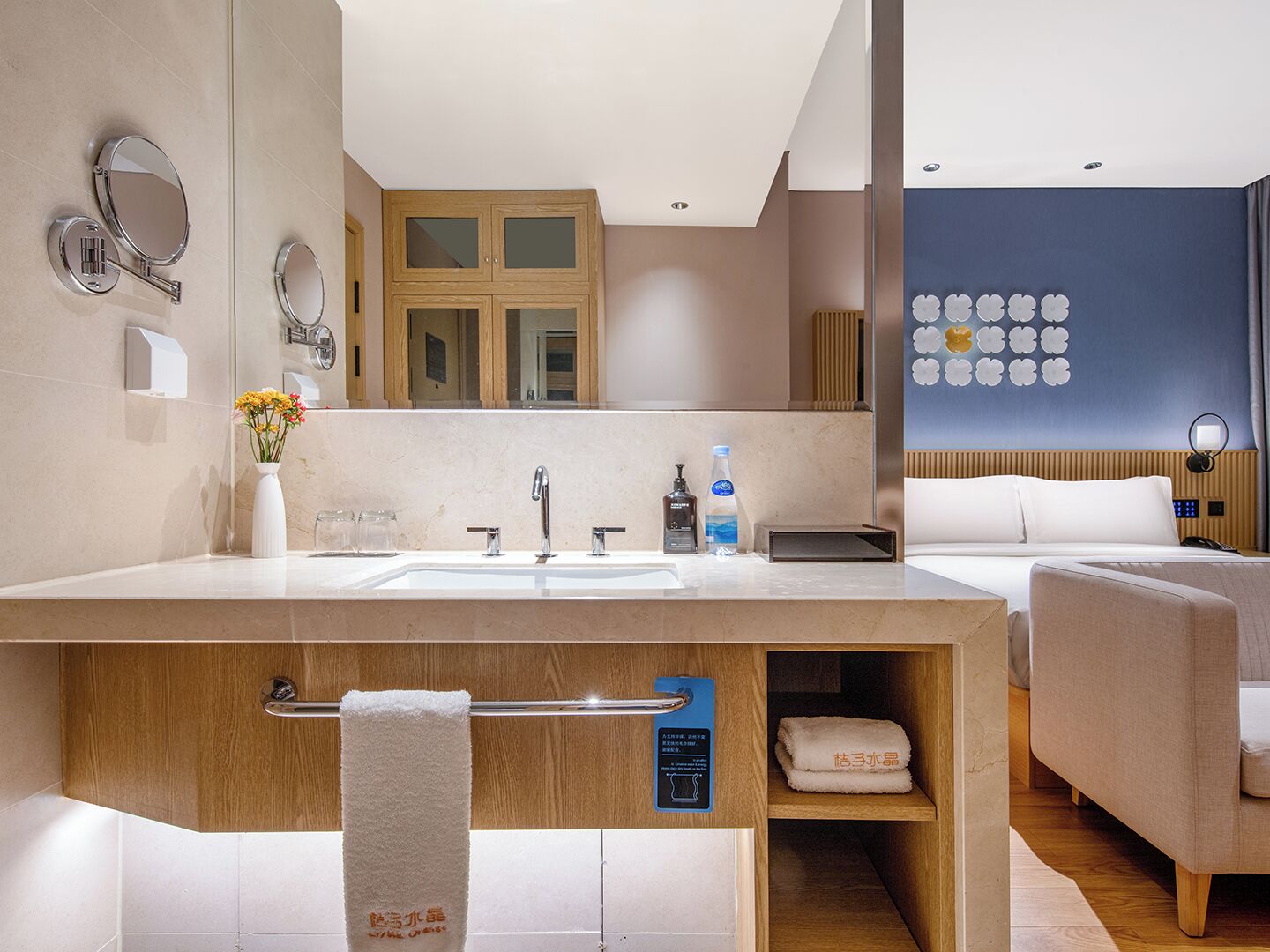 Kamar Double untuk 1 Orang | Kamar mandi | Bathtub dan shower terpisah dan perlengkapan mandi gratis