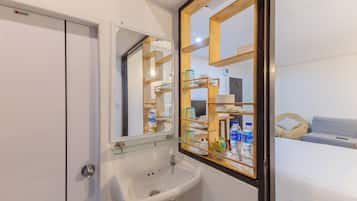 Superior Room, Balcony | Bathroom | Shower, free toiletries, hair dryer, slippers