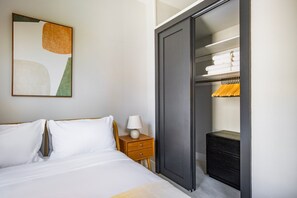 1 chambre, fer et planche Ă repasser, Wi-Fi, draps fournis