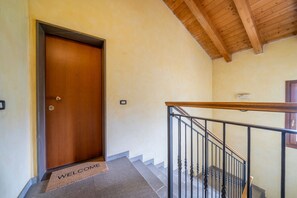 Interior - GuestHost - Charming apartment of about 90 sqm, able to accommodate up to 6 people, located on the second floor of a building without a lift.The property is located within the walls of Palmanova, the famous fortress-city in the shape of a nine-pointed st (Palmanova)