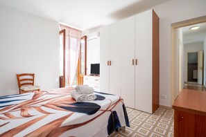 2 chambres, fer et planche à repasser, accès Internet, draps fournis