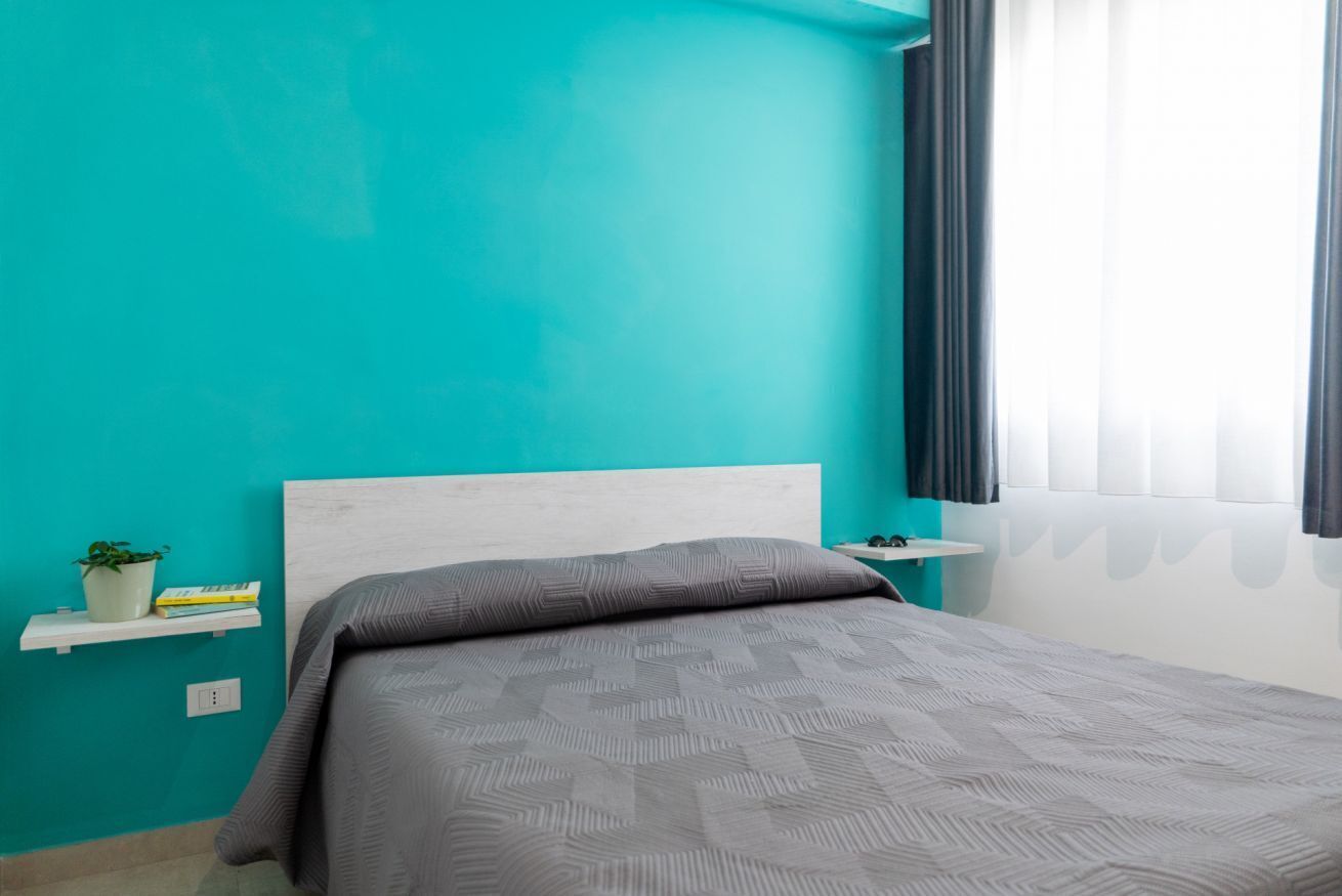 1 habitación, tabla de planchar con plancha, internet y ropa de cama 