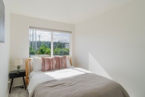 2 quartos, ferros/tábuas de passar roupa, Wi-Fi, roupa de cama